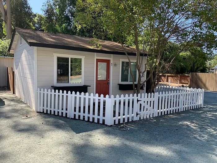 1349 Old Canyon Rd — Photo 2