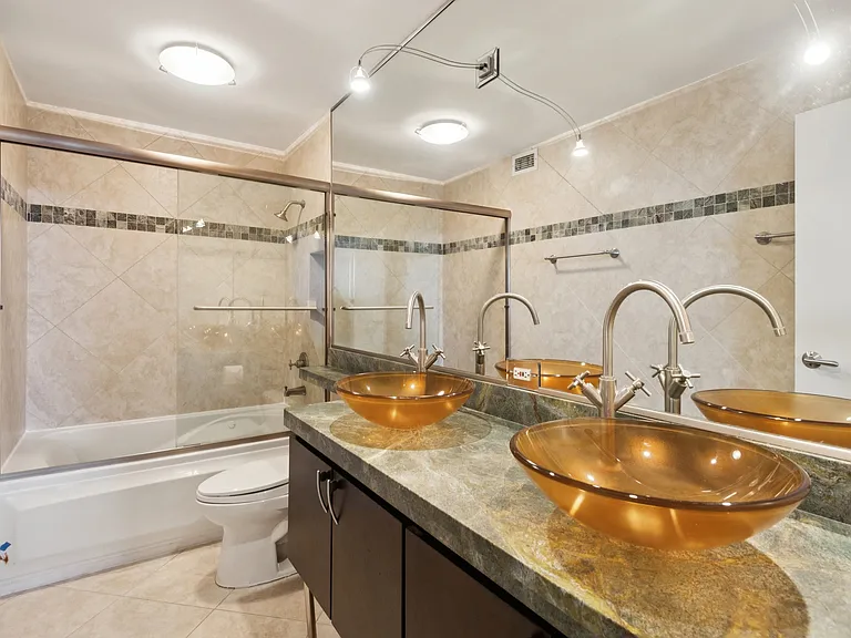 400 E Randolph St #1809 — Photo 13