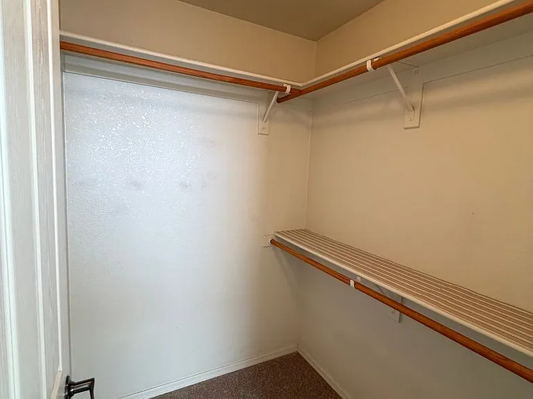4662 Redwood St — Photo 14