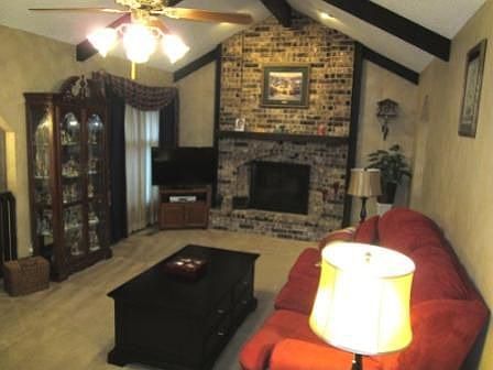 LIVING ROOM W/ VAULTED CEILING