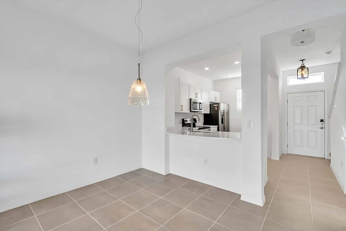 11747 Stonesmith Xing — Photo 3