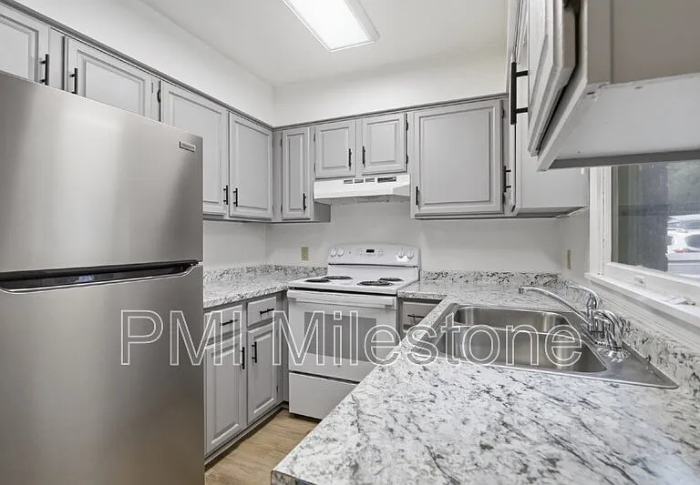 131 Biser St #2 — Photo 4