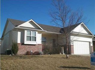 527 Autumn Glen Ct, Newton, KS 67114