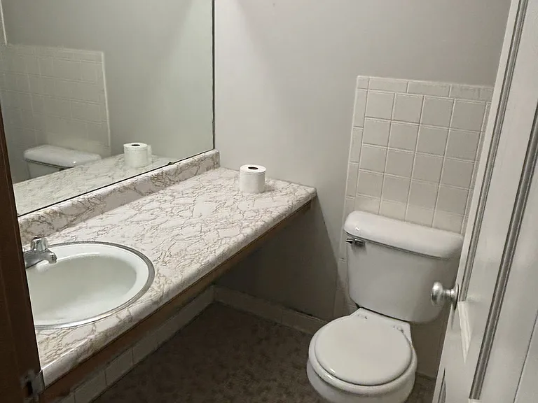 429 Somerset Ave — Photo 12