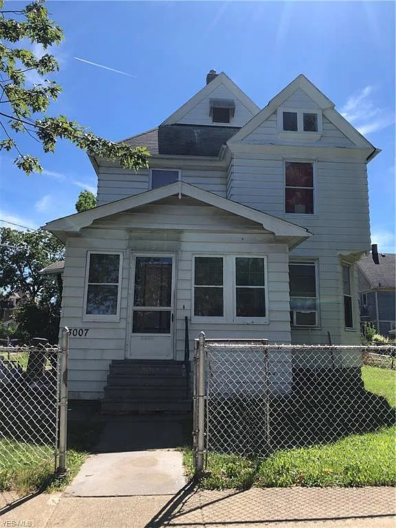 3007 Riverside Ave photo 1
