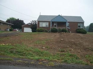 566 Paris Colliers Rd, Burgettstown, PA 15021