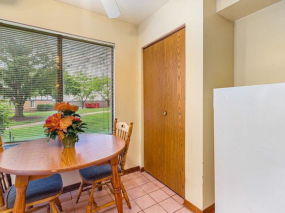 5th image of 9153 Sutton Ct #0