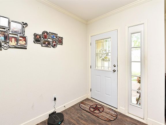 3rd image of 3221 Pecha Ln