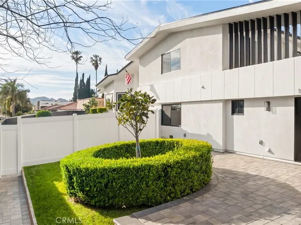 19949 Lassen St, Chatsworth, CA