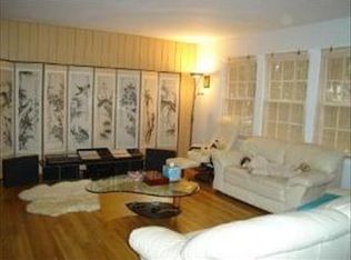 1345 Hassell Rd, Hoffman Estates, IL 60169