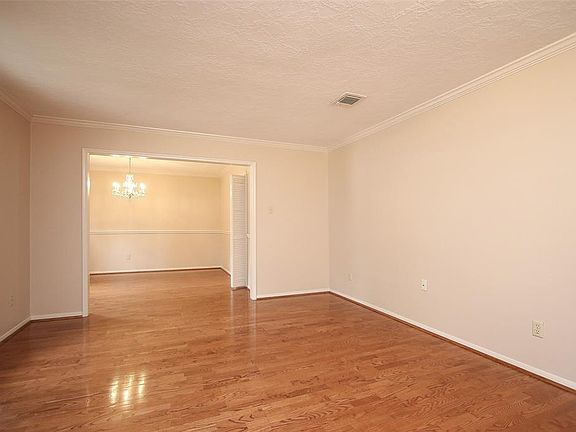 5th image of 15410 Sterling Lake Dr