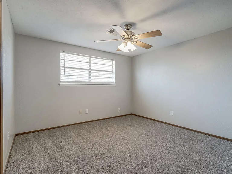 3401 Baird Dr — Photo 34