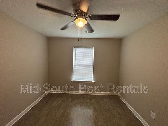 2nd image of 107 Redbud Ct