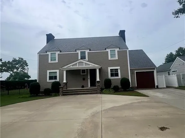 707 River Rd, Newport News, VA 23601