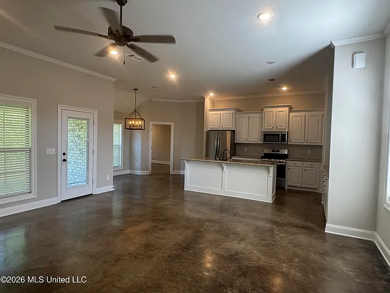 102 Rotherfield Pl — Photo 5
