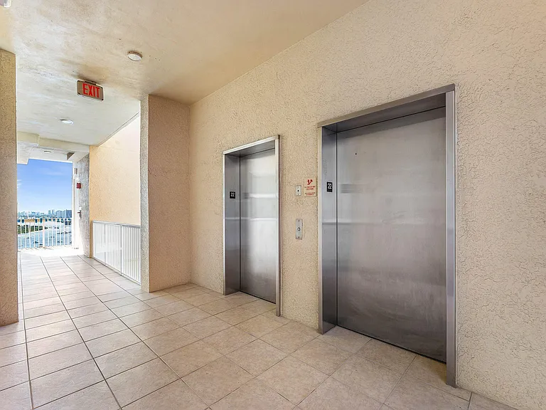 2640 Lake Shore Dr #2215 — Photo 59