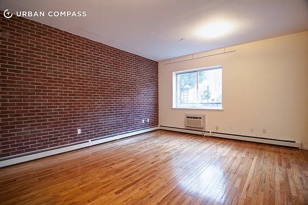 Rented by Compass | media 25