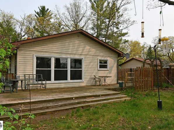 1728 Cowan Dr, National City, MI 48748