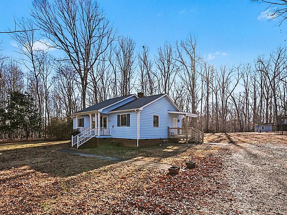 3rd image of 3717 Walker Rd