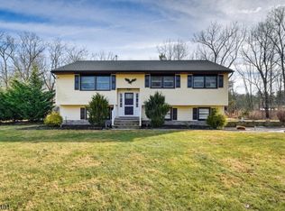 6 Elm Ave, Warren Twp., NJ 07059