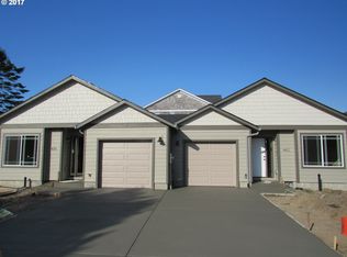 470 9th Ave, Seaside, OR 97138