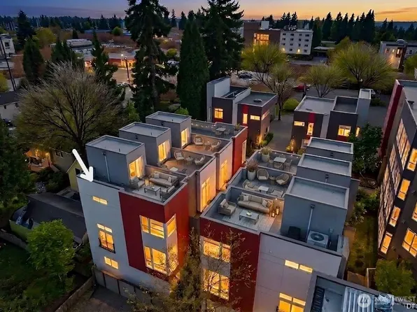 9032 14th Avenue NW #D, Seattle, WA 98117