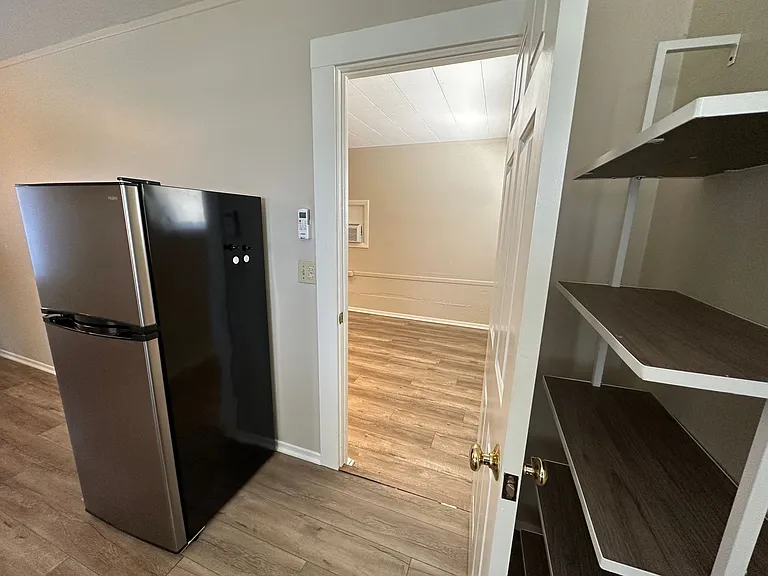 204 S Grand St — Photo 6