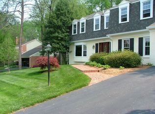 11909 Riders Ln, Reston, VA 20191