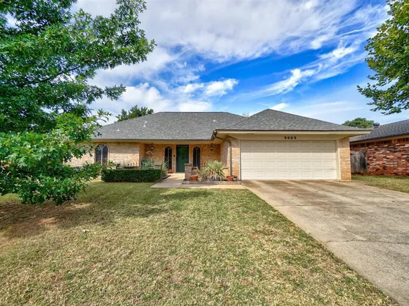 9009 Rolling Green Ave, Oklahoma City, OK 73132