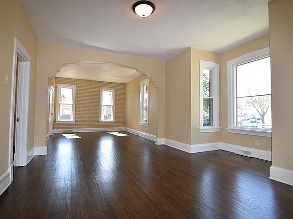 Main Living/ Dinning