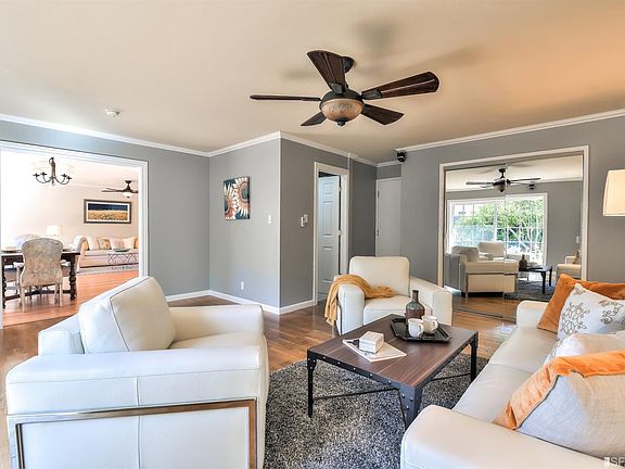 2nd image of 415 La Casa Ave