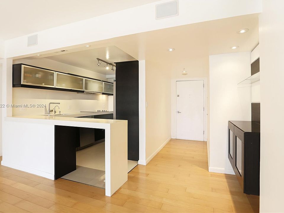 1st image of 20505 E Country Club Dr APT 2038