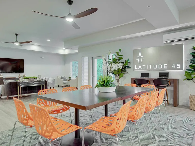 Latitude 45 — Photo 22