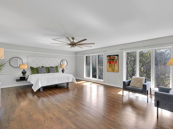 4th image of 119 Lowood Ln