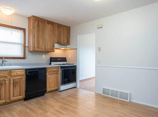 1712 Mount Pleasant St, Racine, WI 53404