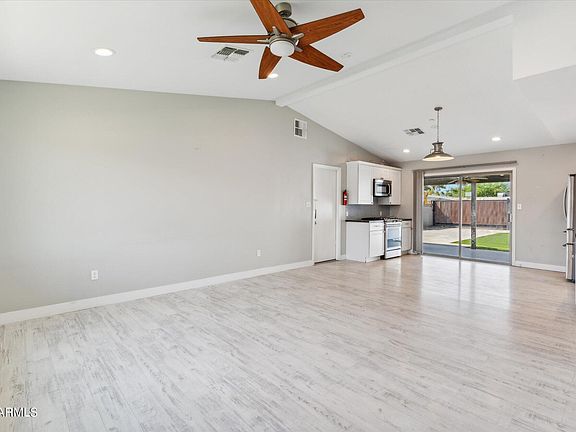3rd image of 7942 E MORELAND Street