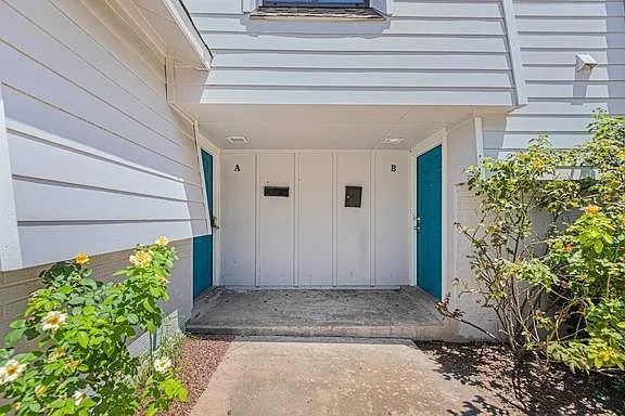 3 bed, 1.5 bath, 2116 sqft, $1,900 — Photo 2