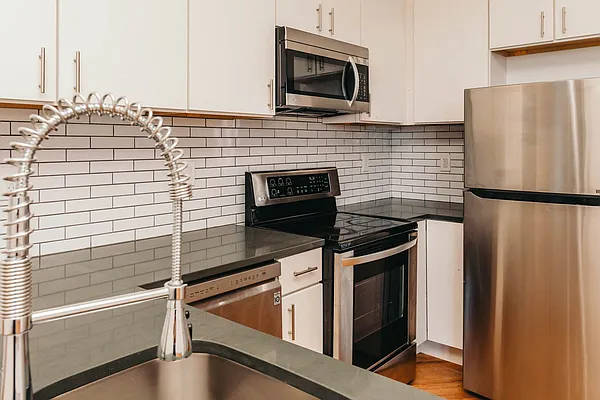 Rented by Nooklyn NYC LLC | media 35