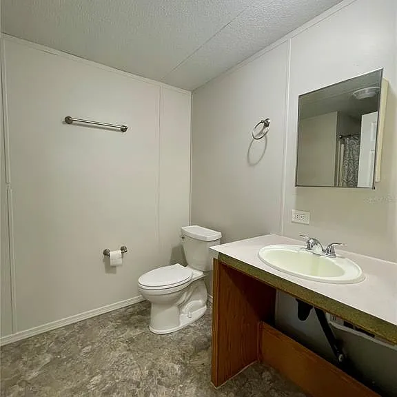 6330 Eugene Acres Ln — Photo 9