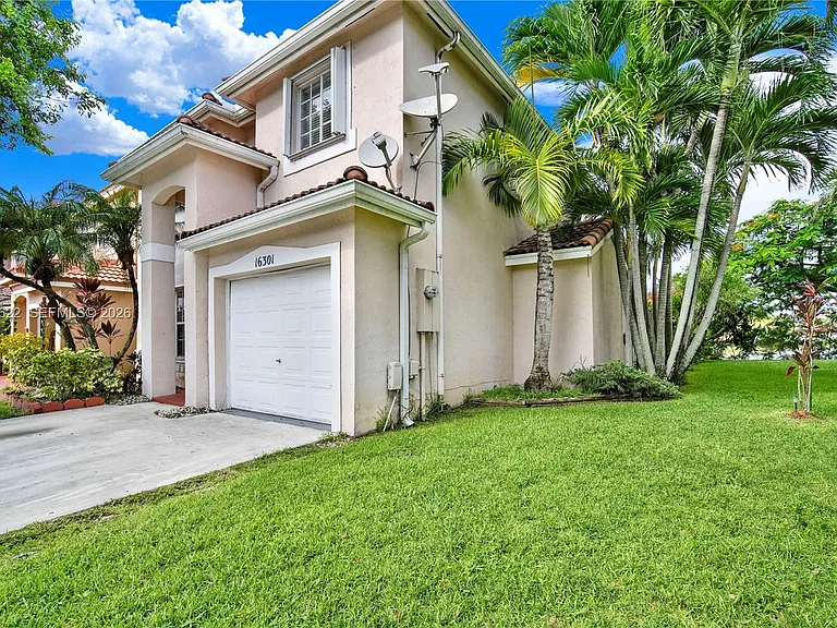 16301 SW 100th Ter — Photo 4