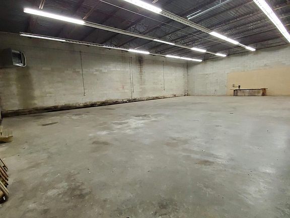 5th image of 40 Vernon Ave