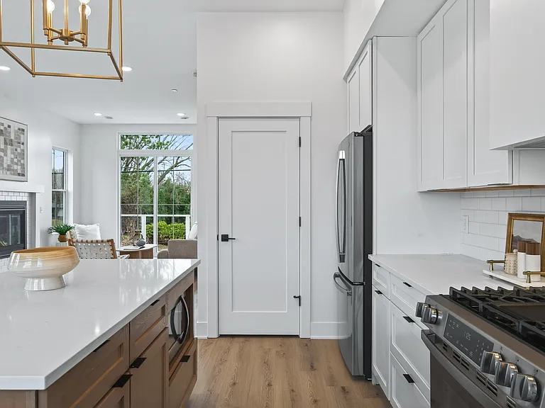 2503 Jansen Ave — Photo 14