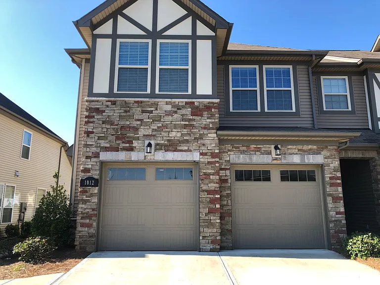 1012 Archibald Ave — Photo 1