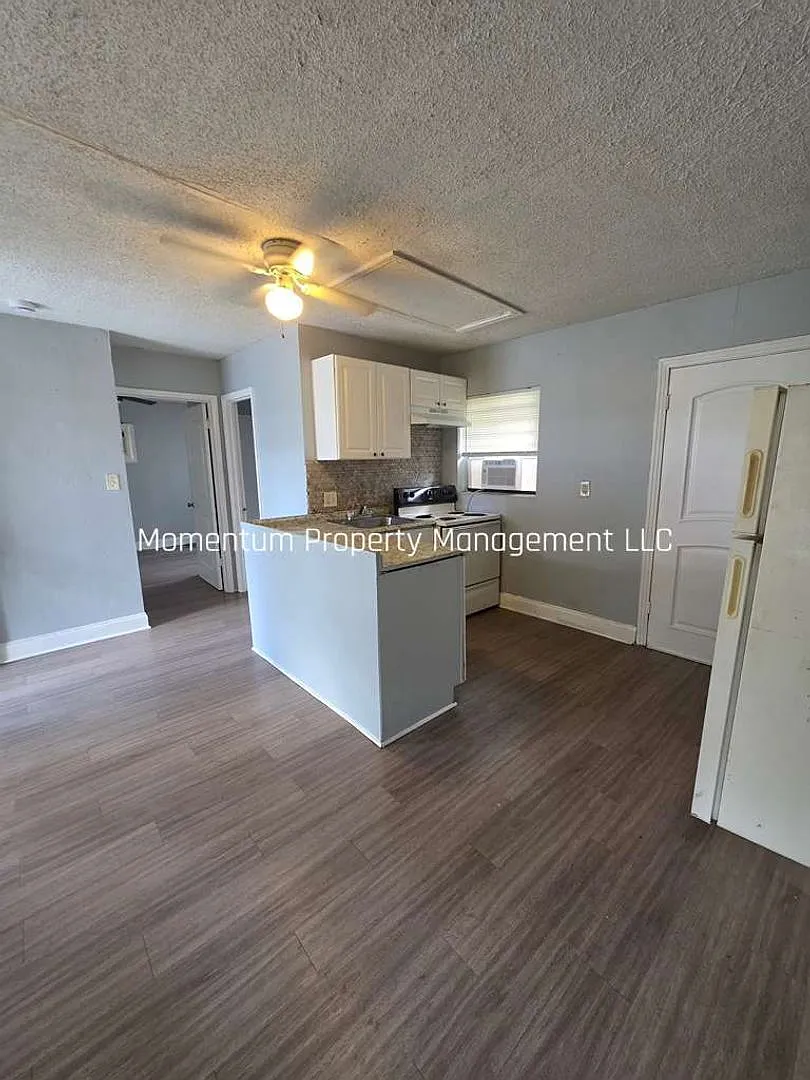 2206 Lucerne Park Rd Unit 1 Winter Haven, FL 33881 — Photo 2