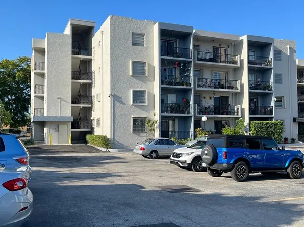 3181 SW 13th St APT 409, Miami, FL 33145