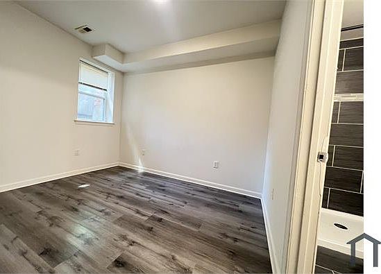 5th image of 1622 18th St SE APT 1