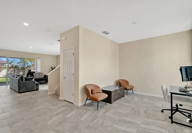4894 Knoll Ln — Photo 5