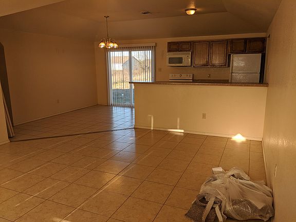 4th image of 6109 Collins Ct