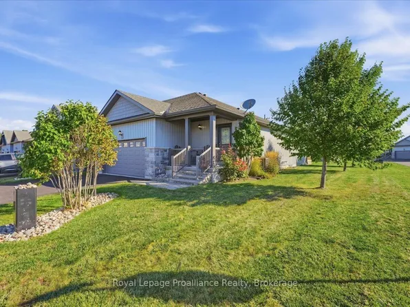 73 Dorchester Dr, Prince Edward County, ON K0K 3L0