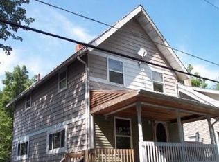 8 Persons Ct, Elyria, OH 44035